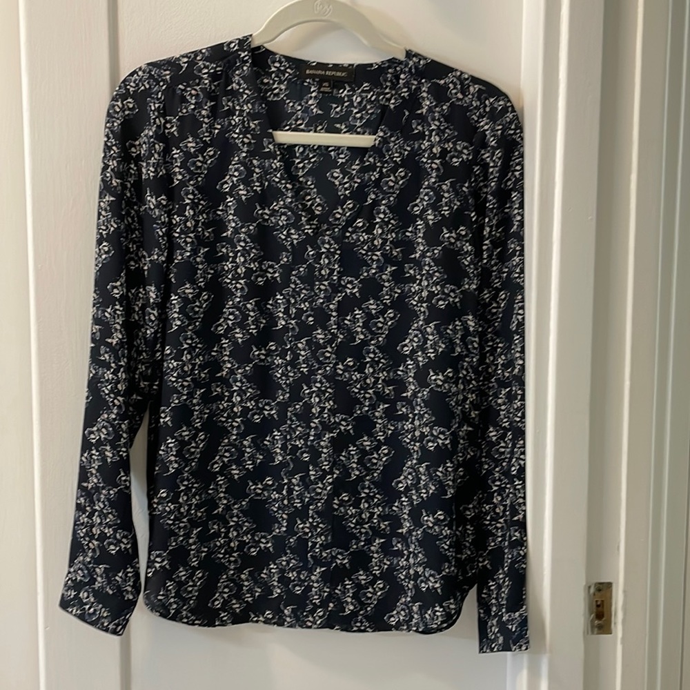 Banana Republic navy floral blouse
